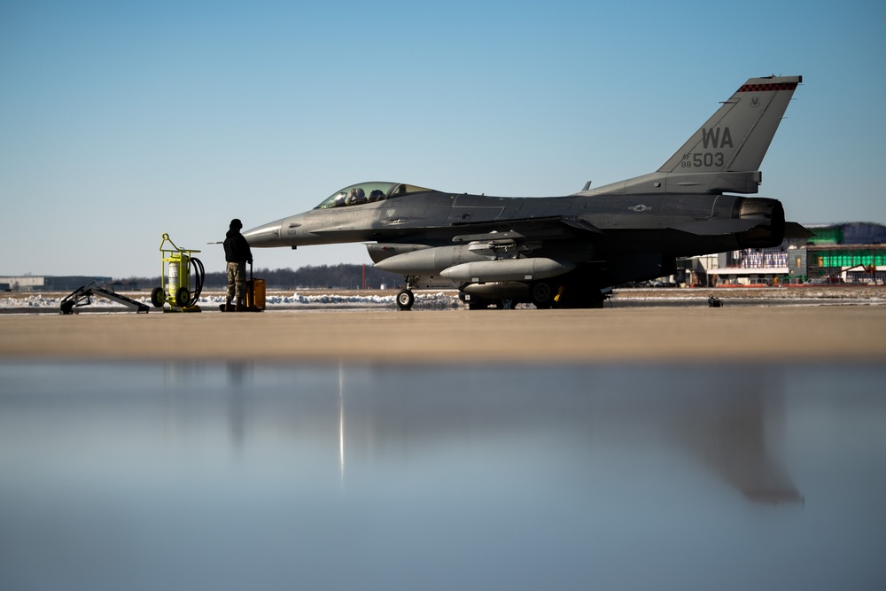Final F-16 Arrives at the 122nd Fighter Wing