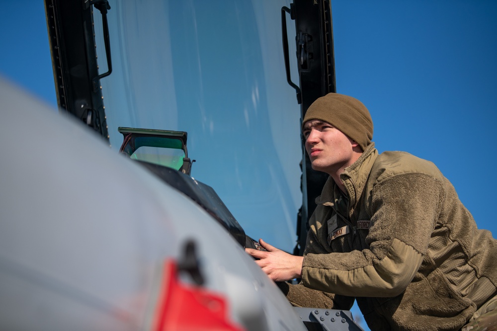 Final F-16 Arrives at the 122nd Fighter Wing