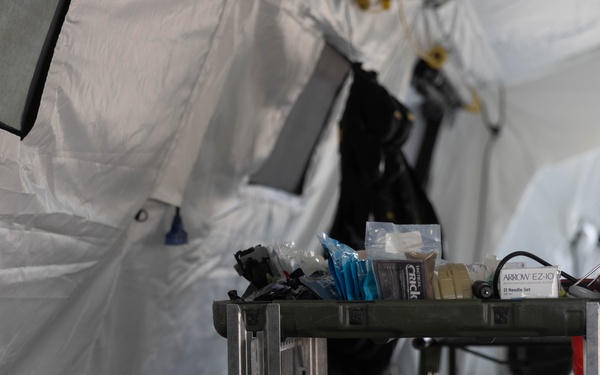 U.S. Soldiers establish medical facilities in support of Operation Southern Guard