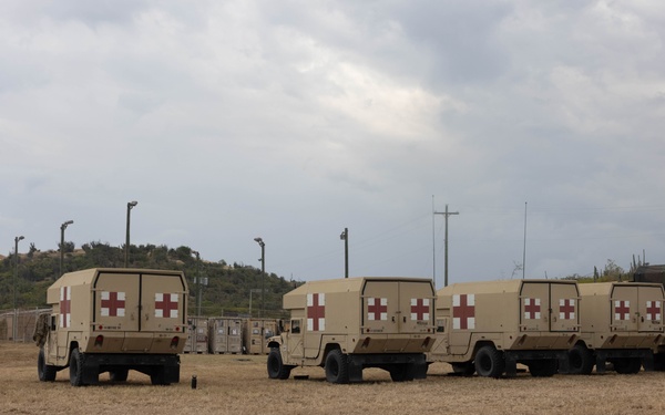 U.S. Soldiers establish medical facilities in support of Operation Southern Guard