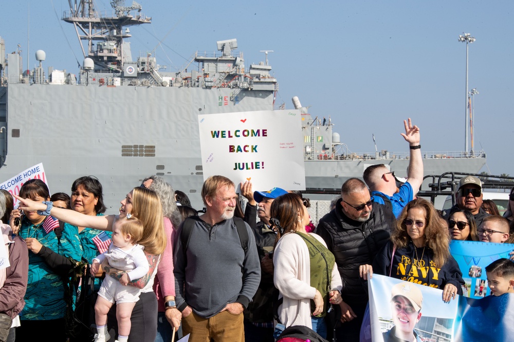 USS Stockdale (DDG 106) Returns from Deployment