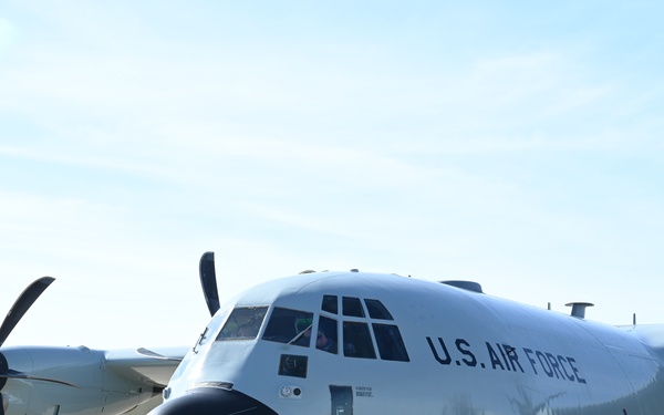 Air Force Reserve Hurricane Hunters fly atmospheric rivers mission
