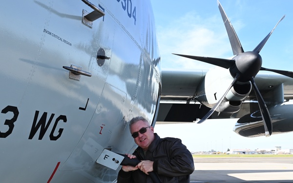 Air Force Reserve Hurricane Hunters fly atmospheric rivers mission