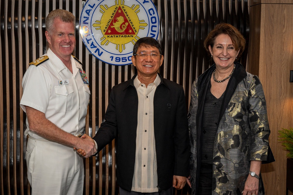 USINDOPACOM commander travels to the Philippines