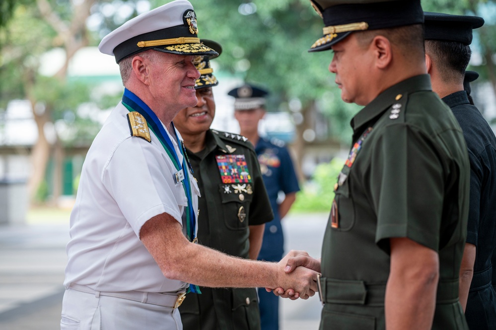 USINDOPACOM commander travels to the Philippines