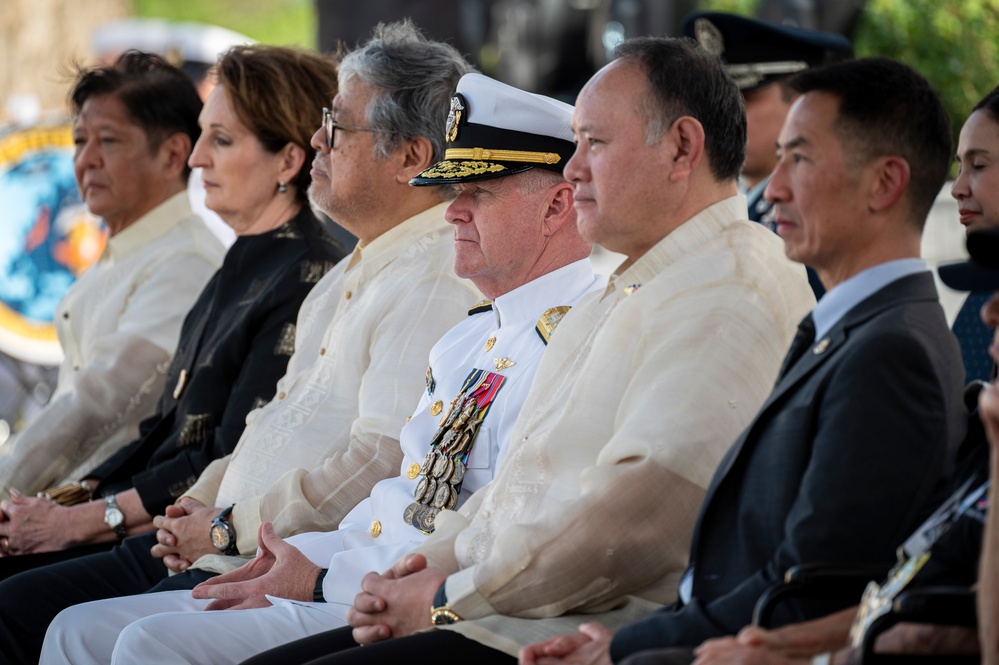 USINDOPACOM Commander Commemorates 80th Anniversary of the Liberation of Manila