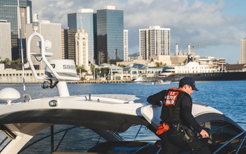 Coast Guard, partners detain, arrest man for alleged yacht theft in Honolulu