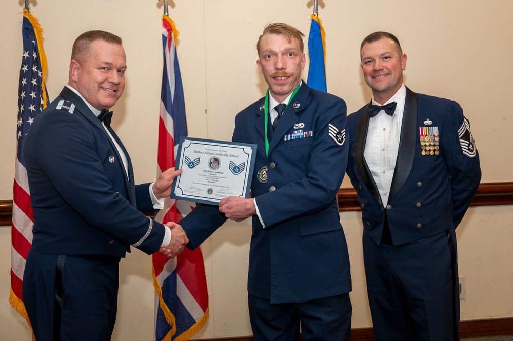 RAF Lakenheath recognizes ALS graduates