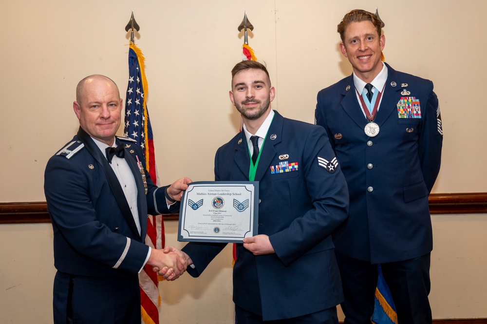 RAF Lakenheath recognizes ALS graduates