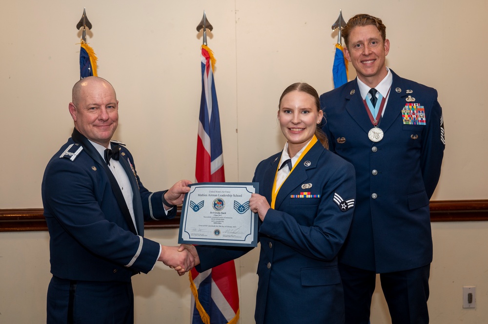 RAF Lakenheath recognizes ALS graduates