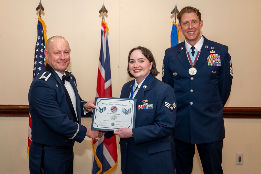 RAF Lakenheath recognizes ALS graduates