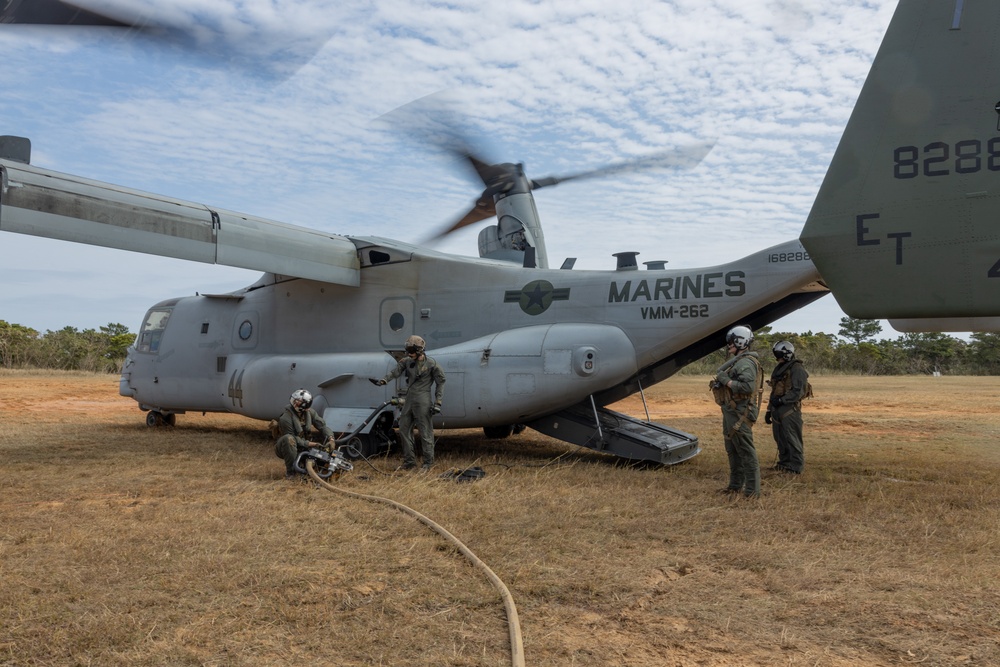 31st MEU | VMM-262 (Rein.) conducts Forward Arming and Refueling Point exercise