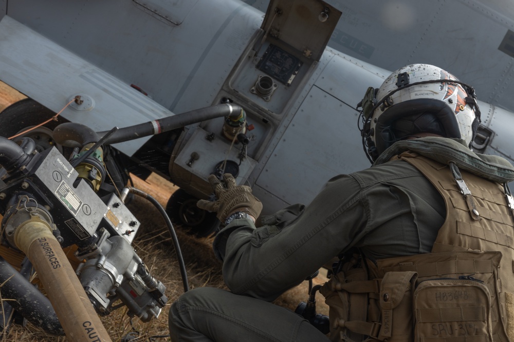 31st MEU | VMM-262 (Rein.) conducts Forward Arming and Refueling Point exercise