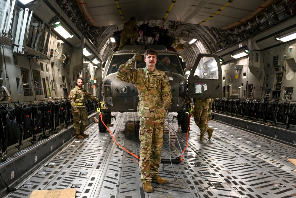 U.S. Army rotates Black Hawk units at Incirlik AB