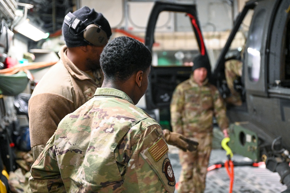 U.S. Army rotates Black Hawk units at Incirlik AB