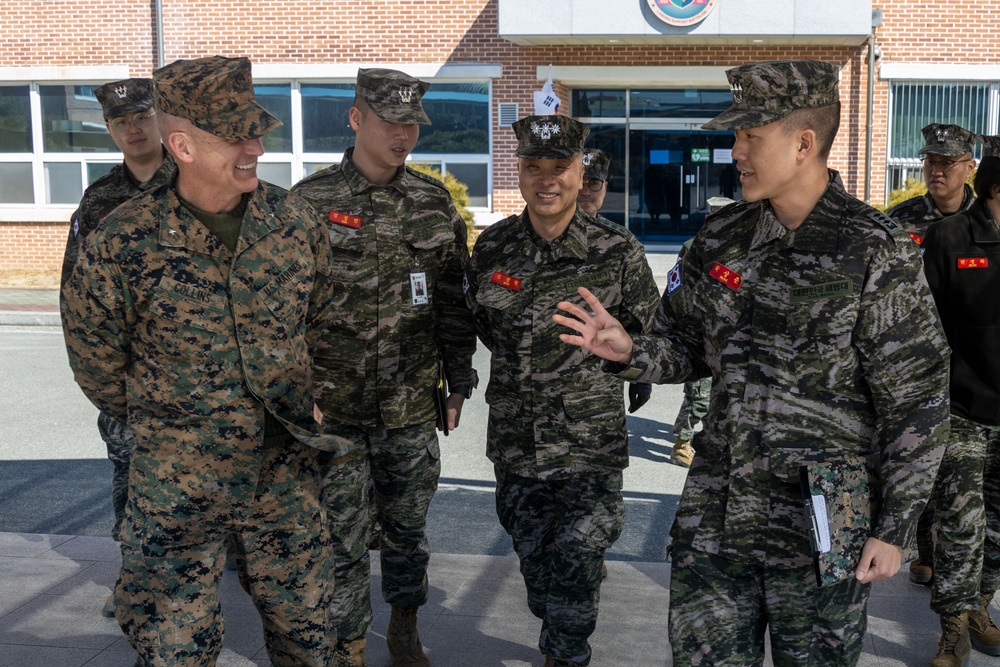 3rd MLG CG visits ROK 1st MarDiv, MLG During Bilateral Exercises