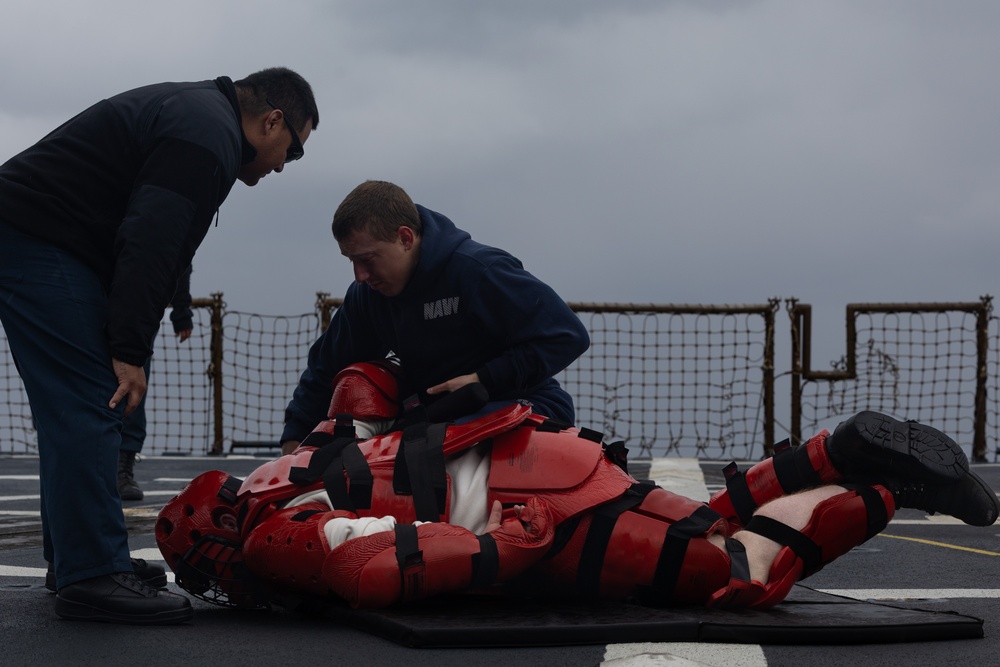 USS Oscar Austin (DDG 79) Conducts Security Reaction Force Bravo Course