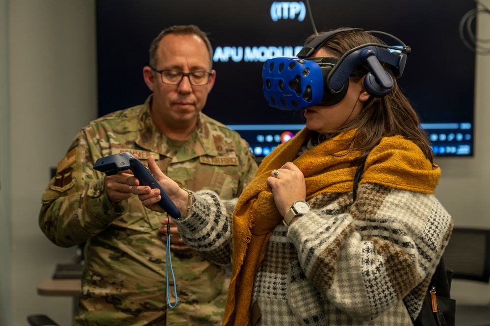 911th AW Leadership Pittsburgh base tour