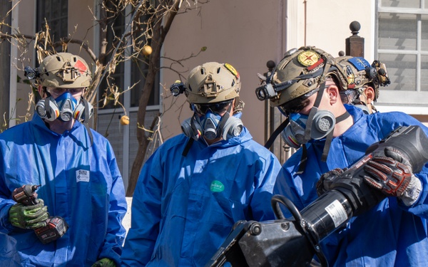 Army, Marine leaders observe wildfire hazardous waste cleanup
