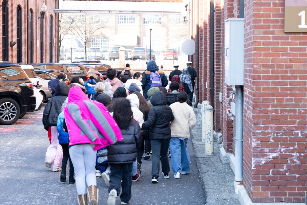 Students visit U.S. Navy Band at Washington Navy Yard