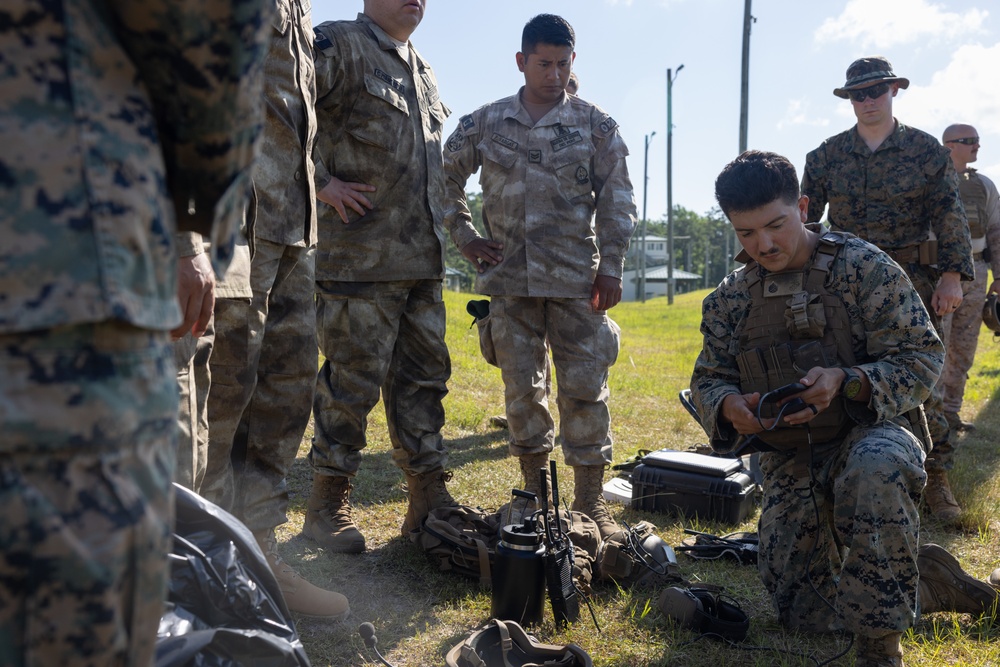 Peruvian Marines Visit School of Infantry – East