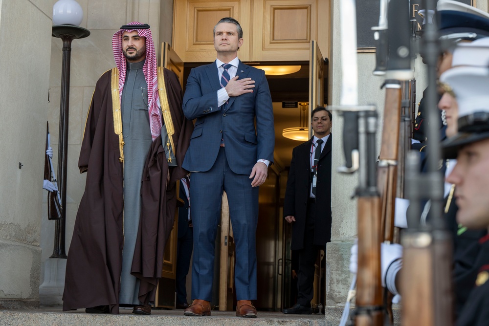 SD Hegseth Hosts Bilateral Exchange with Saudi Arabia MINDEF