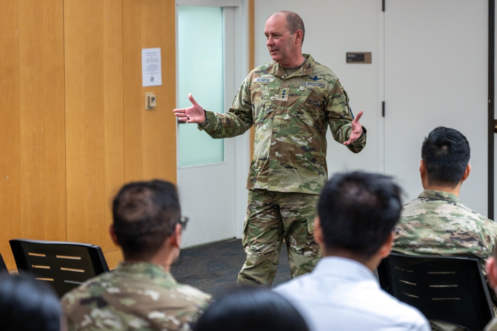 S4S Commander Lt. Gen Doug Schiess visits UCLA ROTC Detachment 55