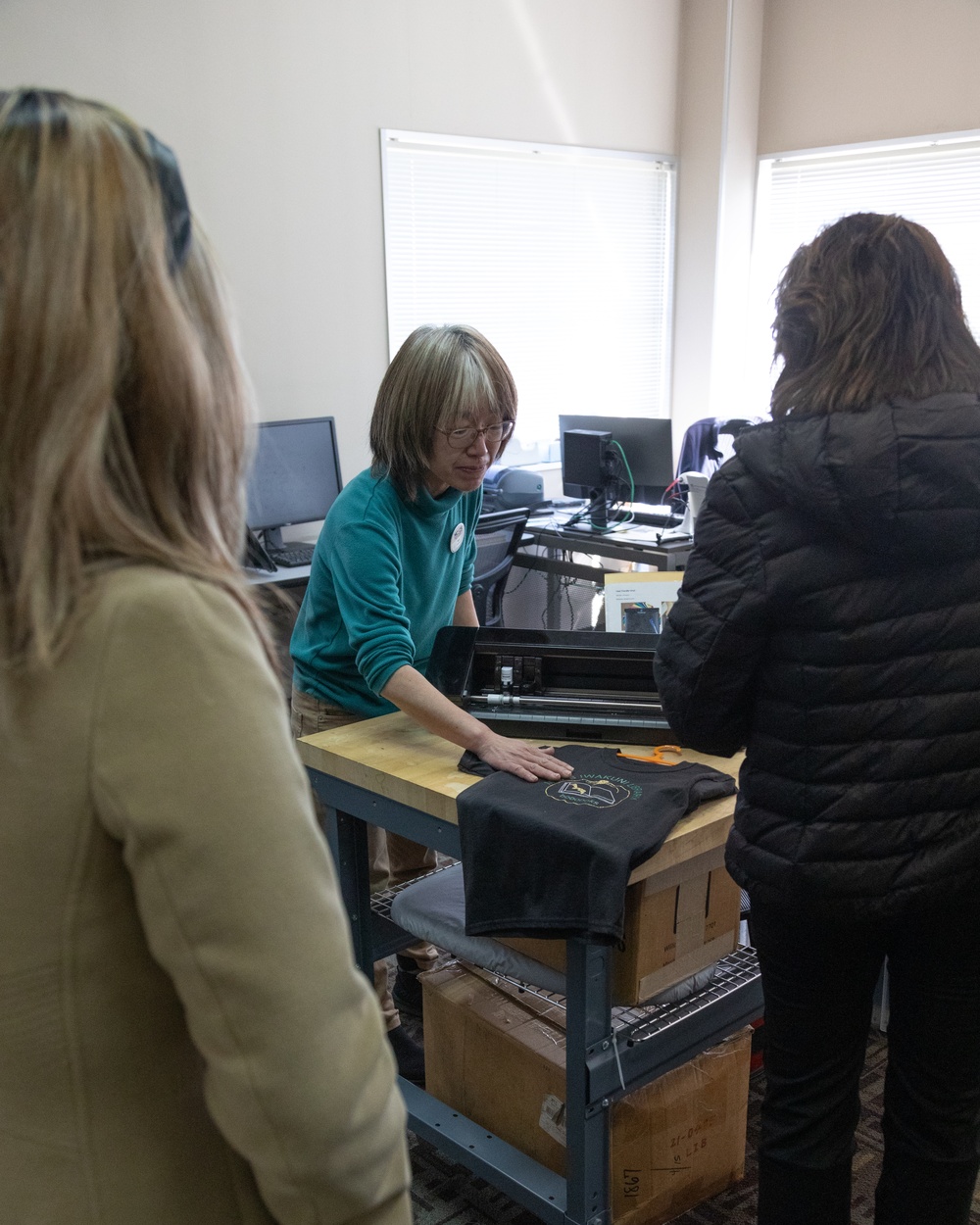 Spouses of Air Boss and FORCM, Naval Air Force U.S. Pacific Fleet tour MCAS Iwakuni