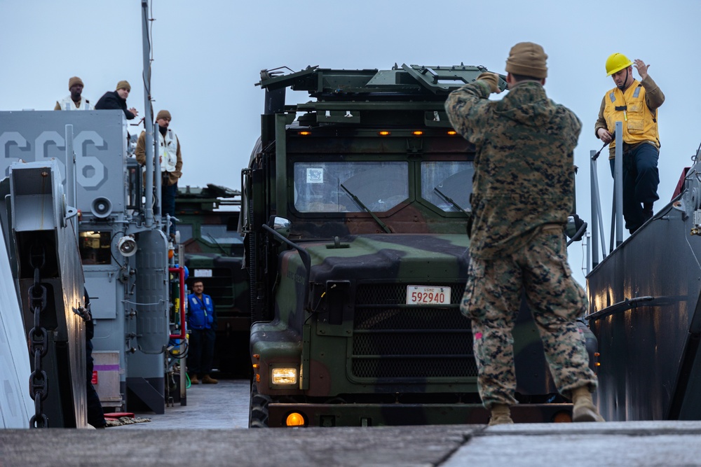 31st MEU| CLB 31 conducts Combat Service Support Area operations