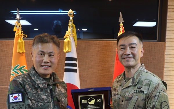 5th LSC Major Support Command capability exchange with the 19th ESC CG