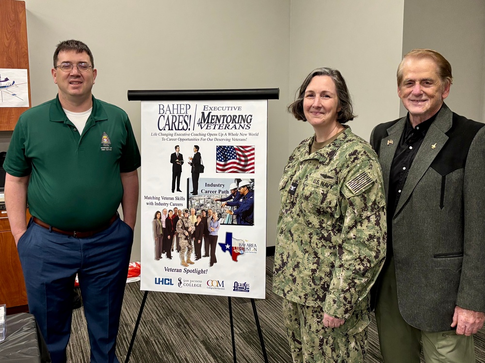 Navy Reserve Center Houston Hosts Resource Fair for Reservists, Veterans