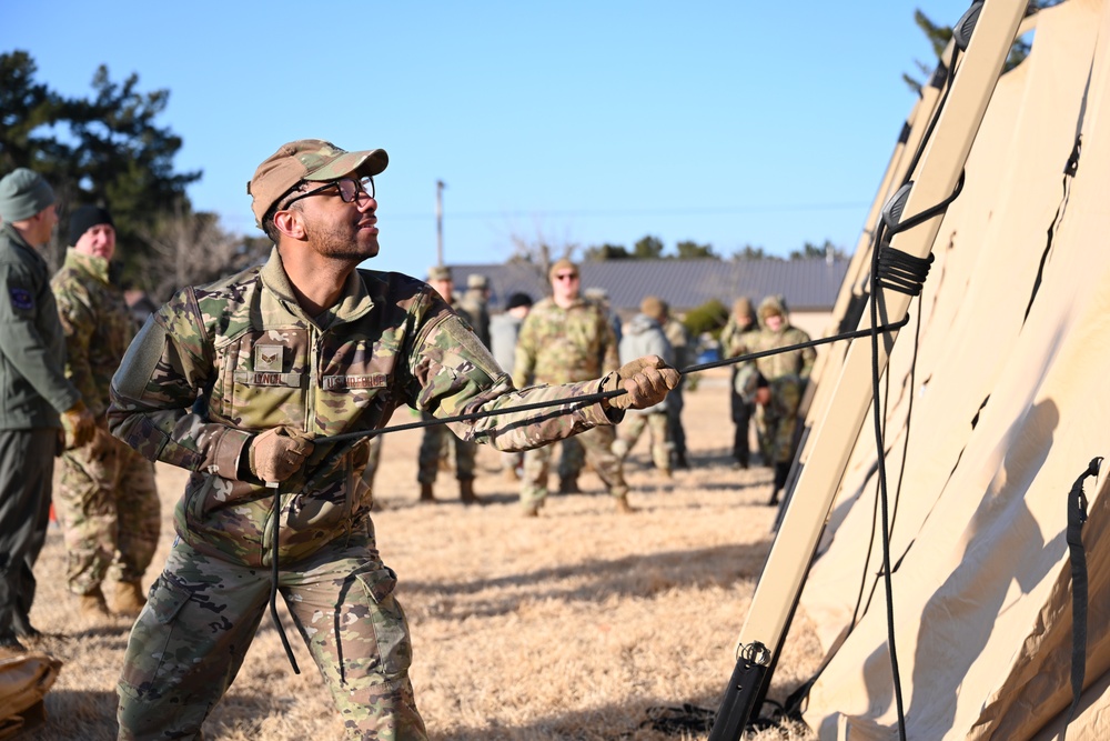 Med Hawks execute EMEDS HRT training