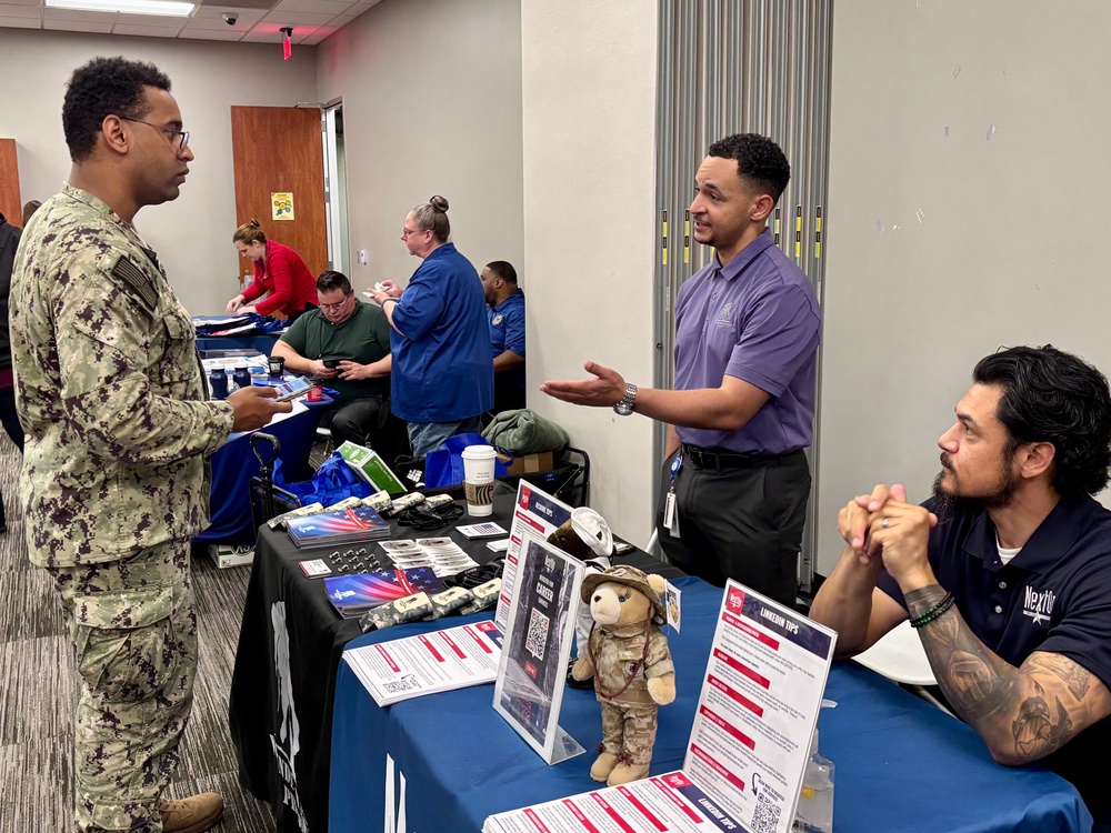 Navy Reserve Center Houston Hosts Resource Fair for Reservists, Veterans