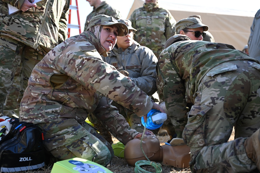 Med Hawks execute EMEDS HRT training