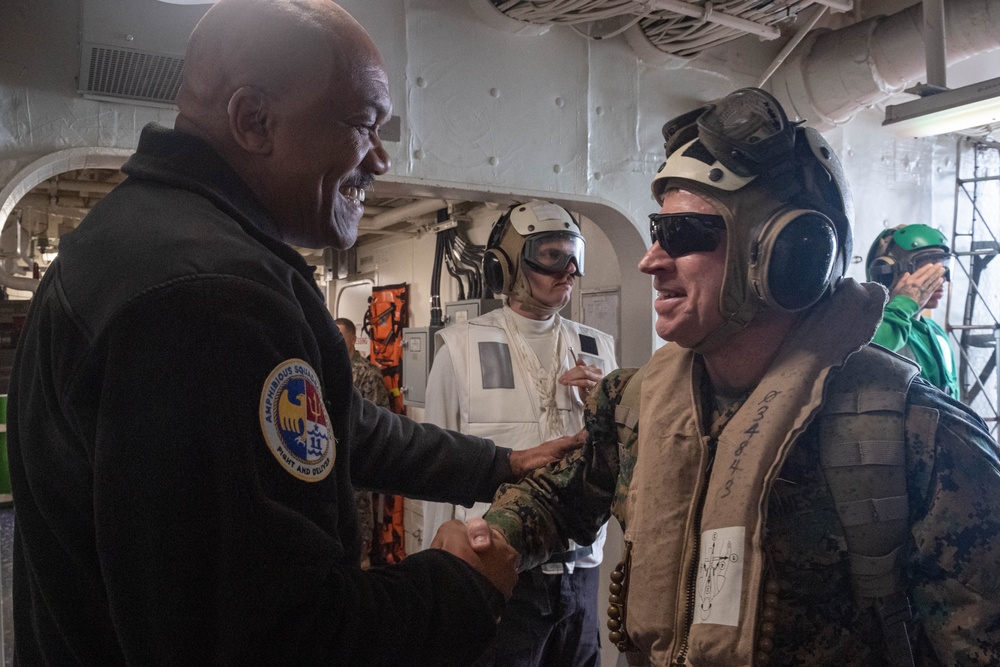 USS America (LHA 6) Welcomes Commanding General, III Marine Expeditionary Force