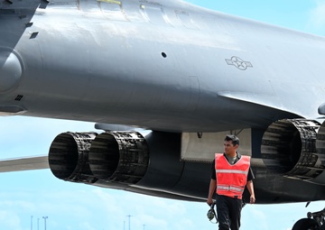 A 34th Expeditionary Bomb Squadron B-1B Lancer conducts a “touch and go” then lands at Andersen AFB during BTF 25-1
