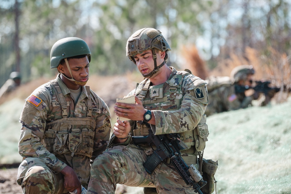 1-124 conducts squad tactics training