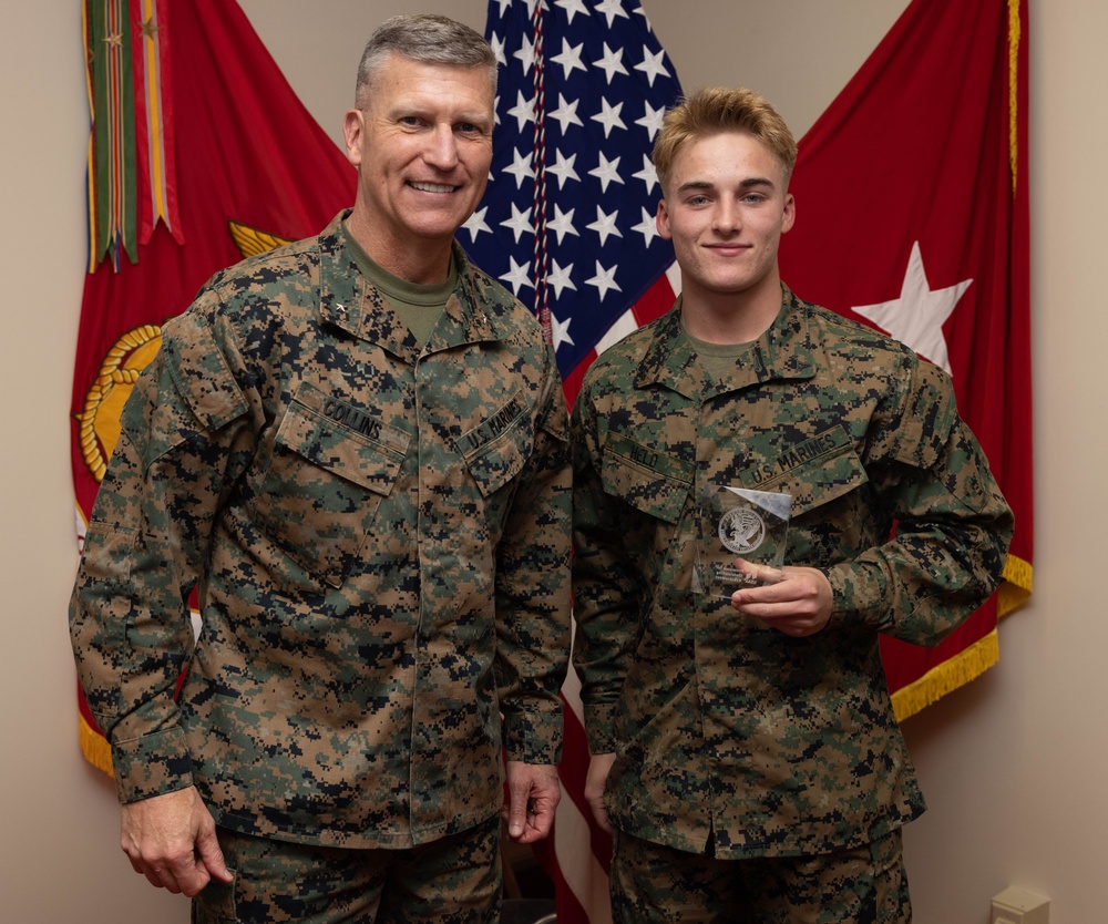 Brig. Gen. Collins Awards 3rd MLG Marines and NCOs of the Quarter and Year
