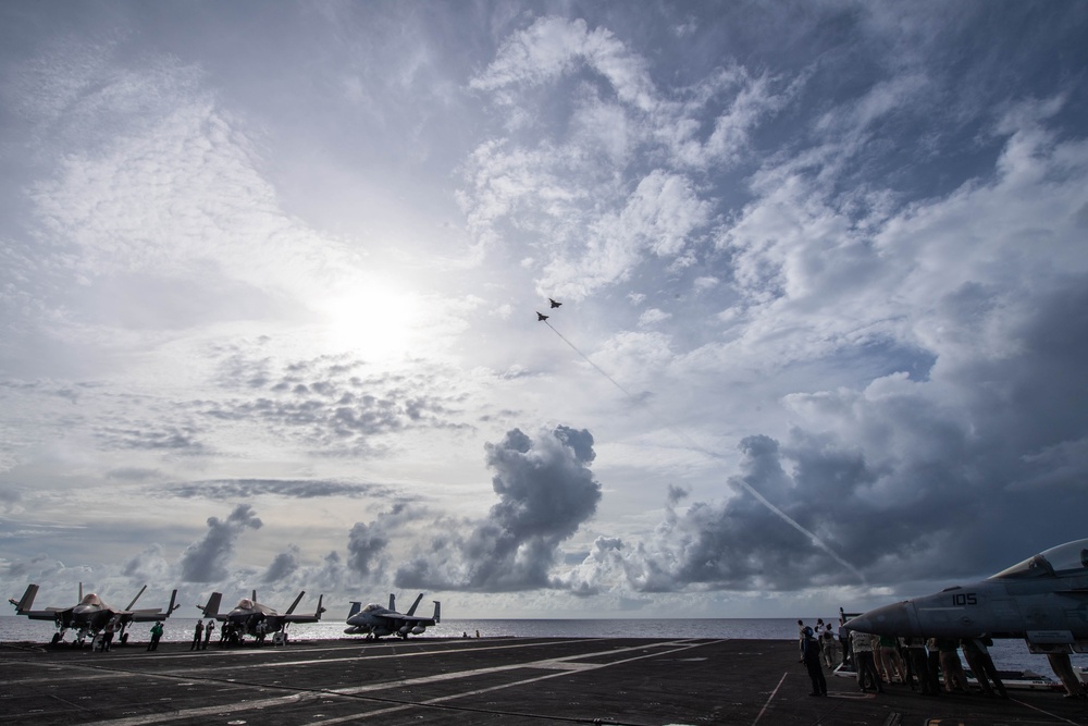 Carl Vinson Carrier Strike Group conducts flight operations with FS Charles de Gaulle