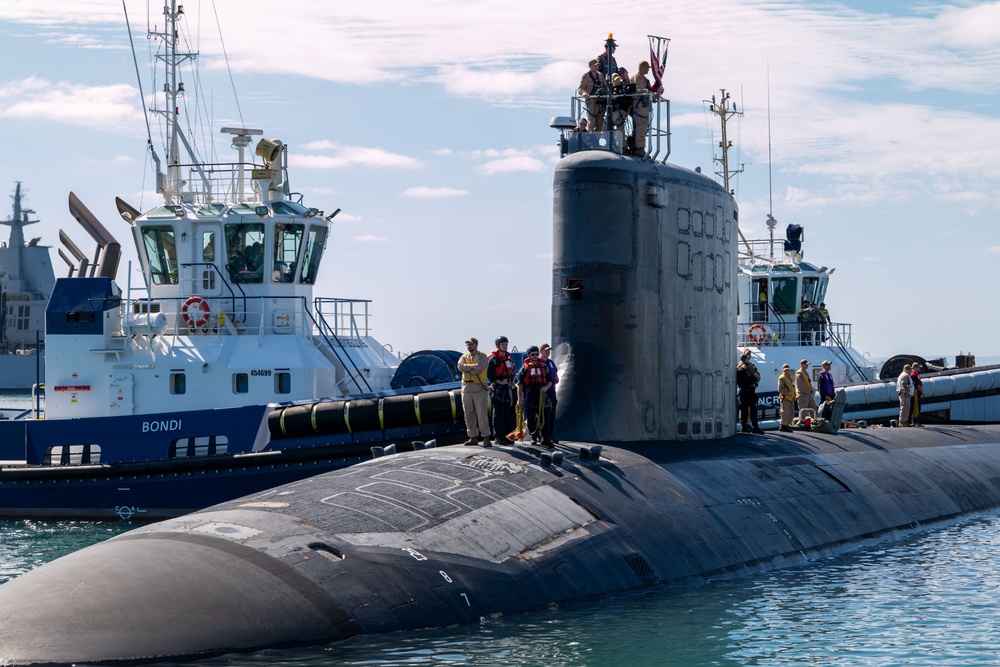 The Virginia-class fast-attack submarine USS Minnesota (SSN 783) arrives at HMAS Stirling, Western Australia, Australia