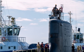 USS Minnesota (SSN 783) advances AUKUS with port visit to HMAS Stirling