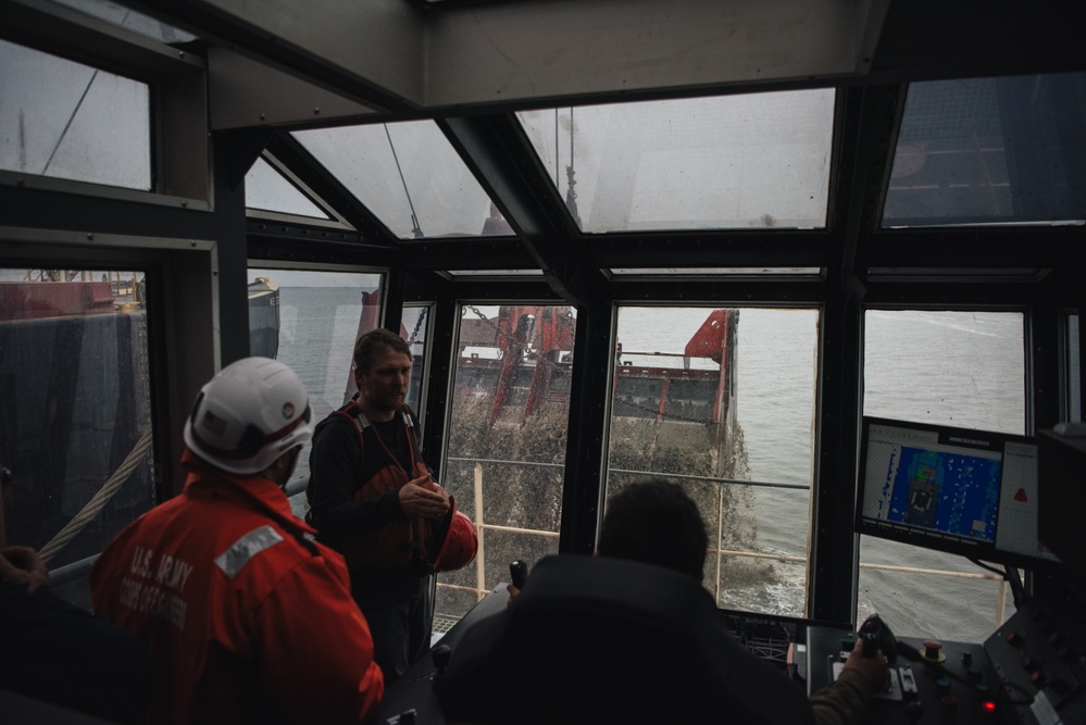 Baltimore District leadership visits DV Avalon during Baltimore Harbor and channels maintenance dredging