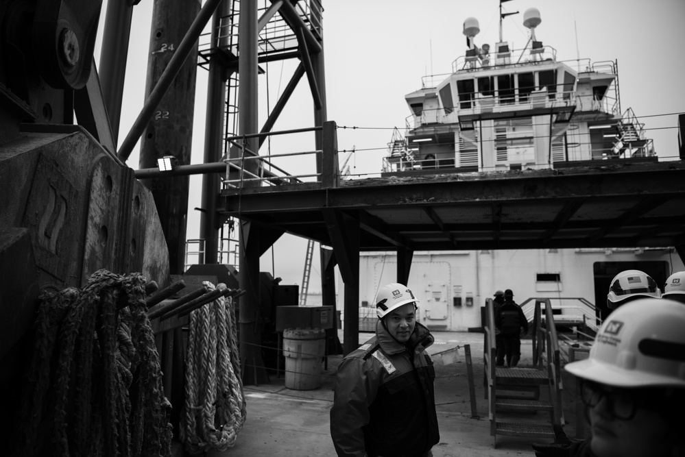 Baltimore District leadership visits DV Avalon during Baltimore Harbor and channels maintenance dredging