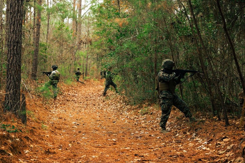 U.S. Marines Attending an EHIT Course Conduct Patrol Evaluations