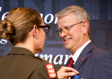 ERDC Director Dr. David W. Pittman retires after almost 40 years of service