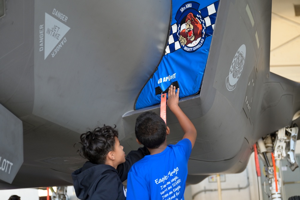 Eglin Elementary tour inspires next generation