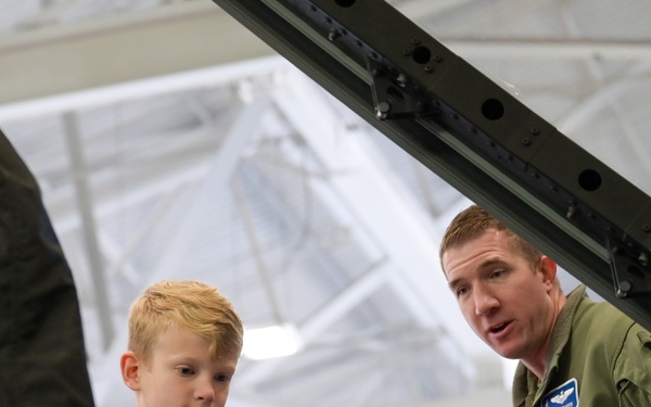 Eglin Elementary tour inspires next generation