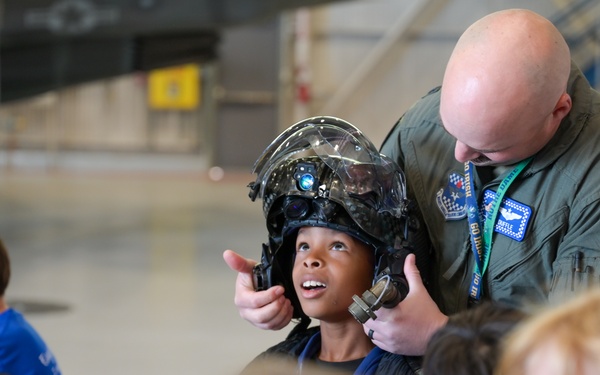 Eglin Elementary tour inspires next generation