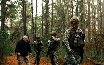 U.S. Marines Attending an EHIT Course Conduct Patrol Evaluations