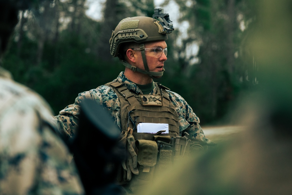 U.S. Marines Attending an EHIT Course Conduct Patrol Evaluations